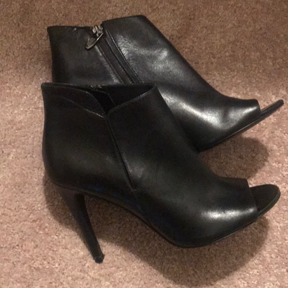 Sigerson Morrison Black leather open toe booties